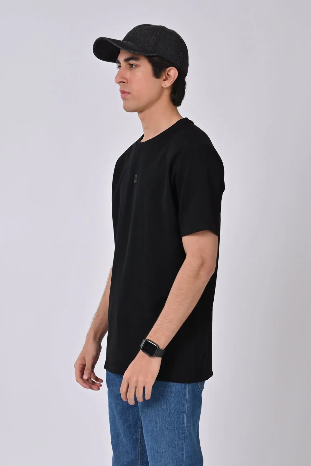 CREW NECK TEXTURED TEE