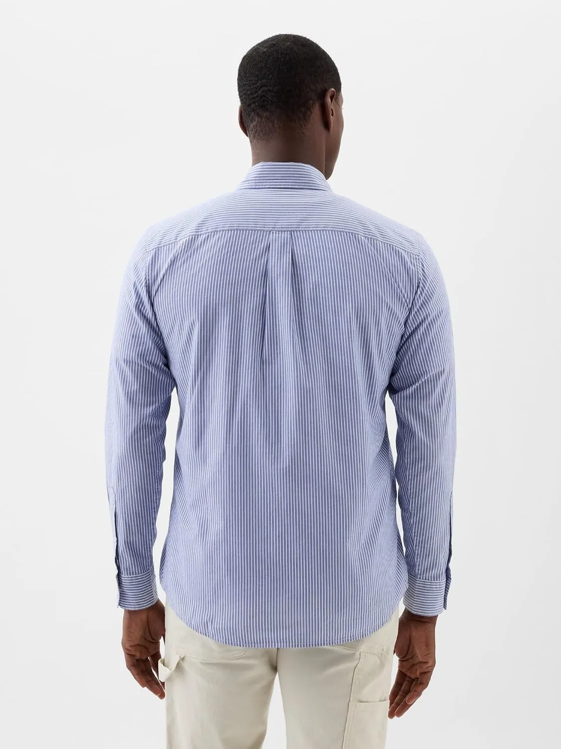 GAP Men's Standard Fit Stretch Poplin Long Sleeve Button Down Shirt