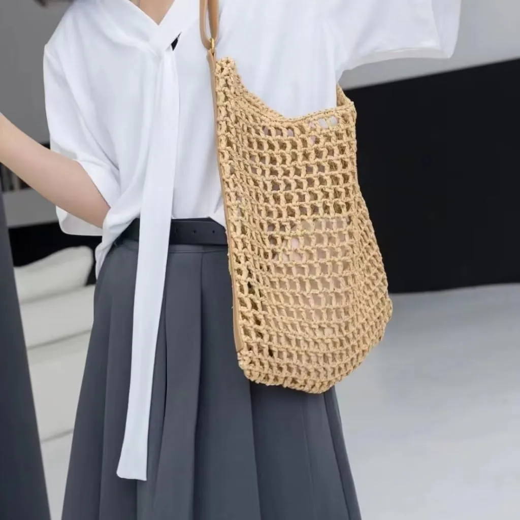 Large capacity Bag Simple and Stylish Straw Handbag: Deduce a Casual Style Ladies shoulder Bag